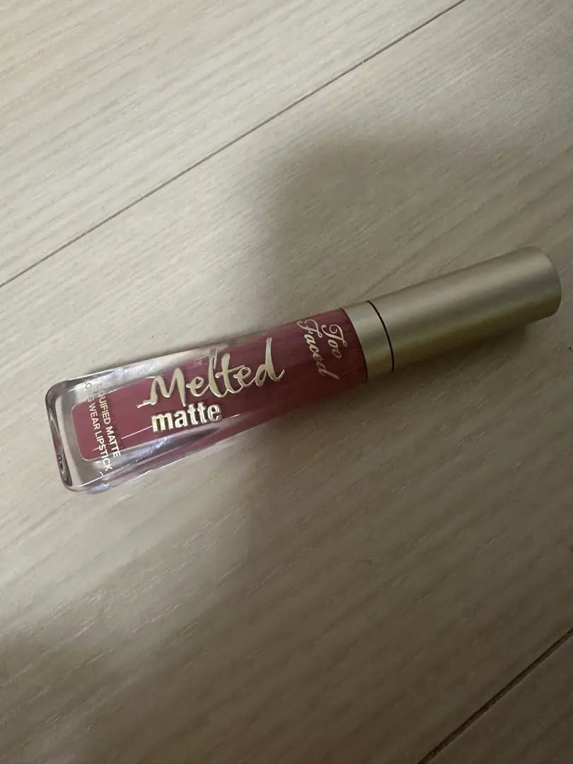 Lápiz labial líquido mate de larga duración Melted de Too Faced