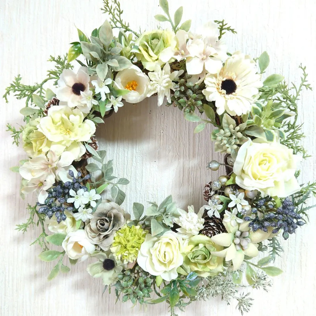 White rose and berry flower wreath *Entrance wreath *Entrance decoration *Natural wreath