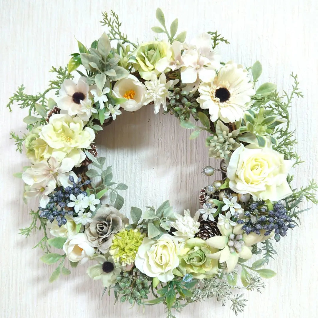 White rose and berry flower wreath *Entrance wreath *Entrance decoration *Natural wreath