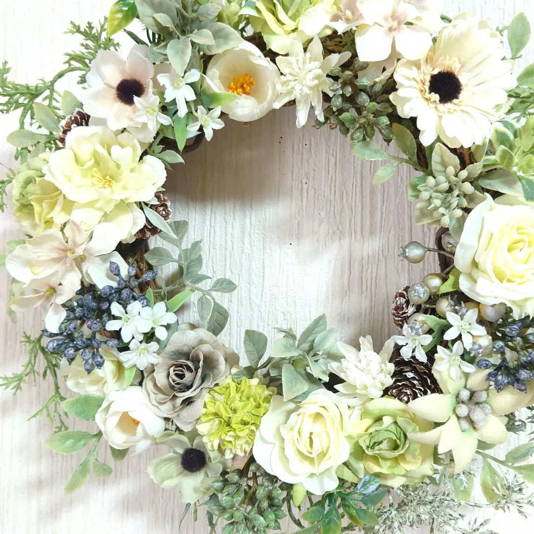 White rose and berry flower wreath *Entrance wreath *Entrance decoration *Natural wreath