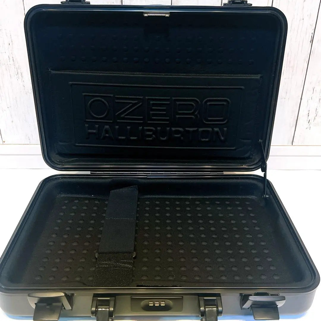 [Extremadamente hermoso] Estuche adjunto gris ZERO HALLIBURTON 2WAY | 【極美品】ZERO HALLIBURTON 2WAY グレー アタッシュケース