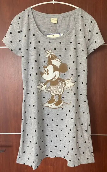 Con camiseta y etiqueta de Disney Minnie | ディズニー・ミニーTシャツ・タグ付