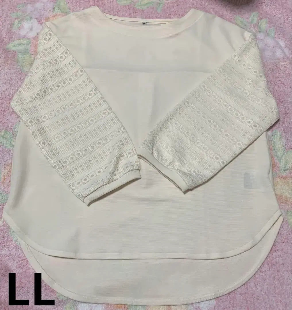 [Unused LL] * Last price reduction * Large size sleeve lace switching cut -and -sew | 【未使用LL】※最終お値下げ※大きいサイズ袖レース切替カットソー