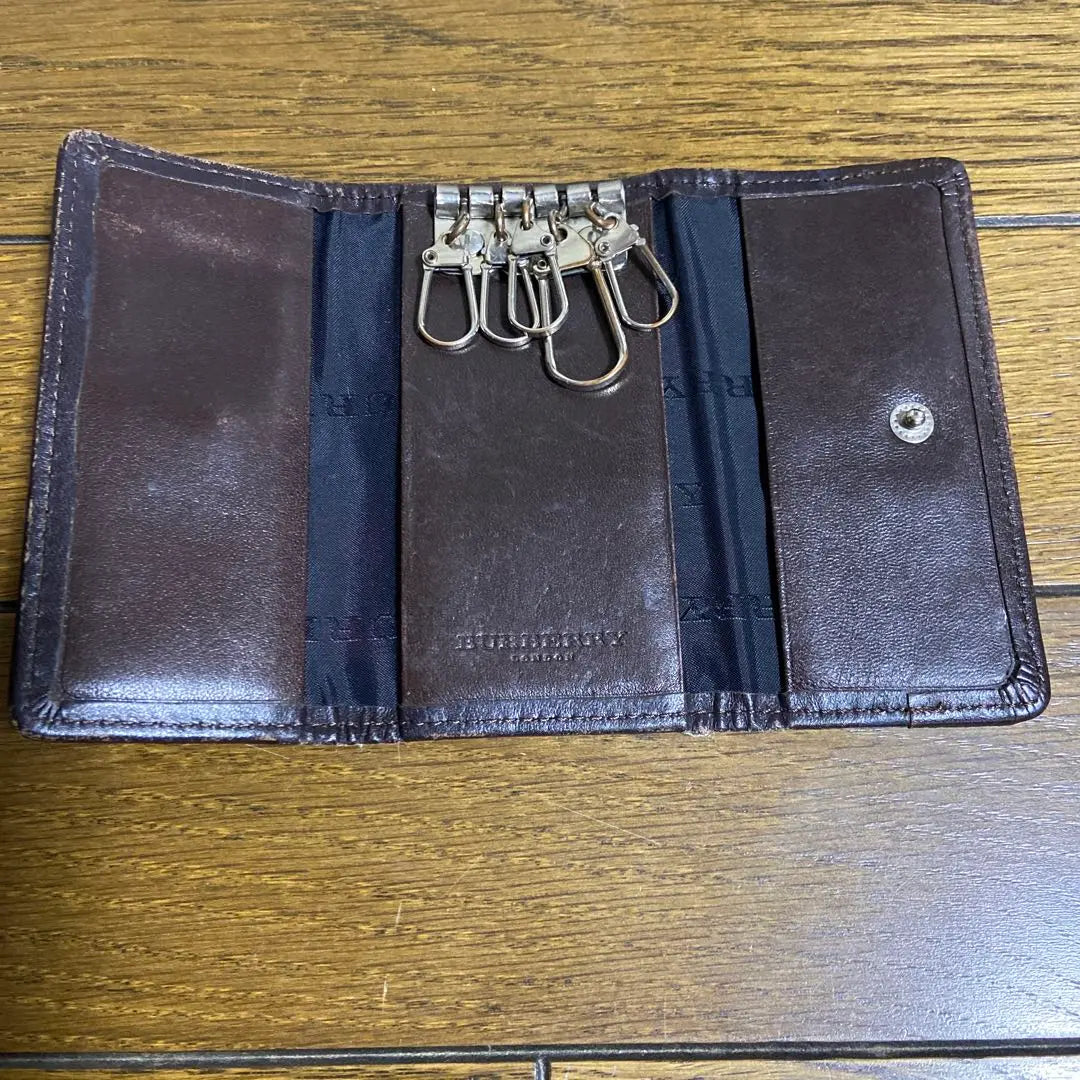 Estuche para llaves con cuadros de Burberry